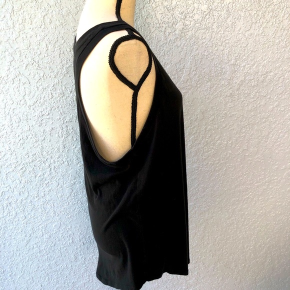 Bundle of 3 Victoria’s Secret Pink tanks - Picture 10 of 10